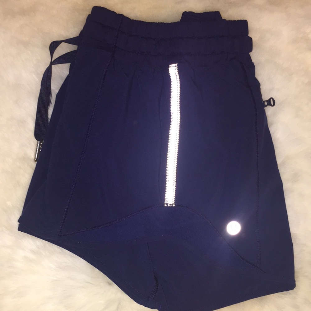 Hotty Hot Shorts Size 4 - Picture 1 of 6